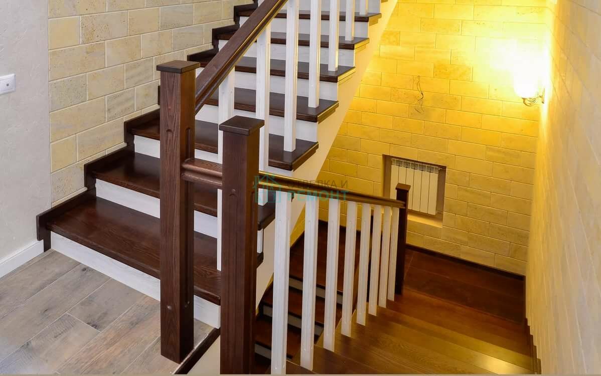 Установка деревянных лестниц в домах и банях